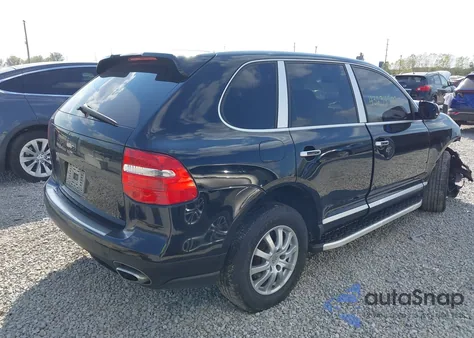 2010 Porsche Cayenne z USA, uszkodzony, nr VIN WP1AA2AP0ALA07327